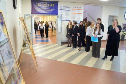 Szkoła z historią, planem i kierunkiem