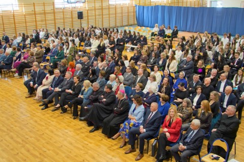 Szkoła z historią, planem i kierunkiem