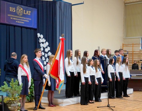 Szkoła z historią, planem i kierunkiem