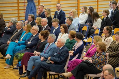 Szkoła z historią, planem i kierunkiem