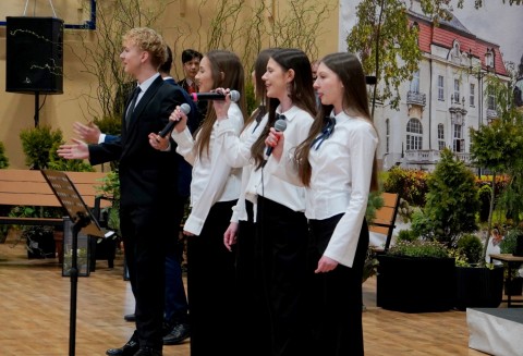 Szkoła z historią, planem i kierunkiem