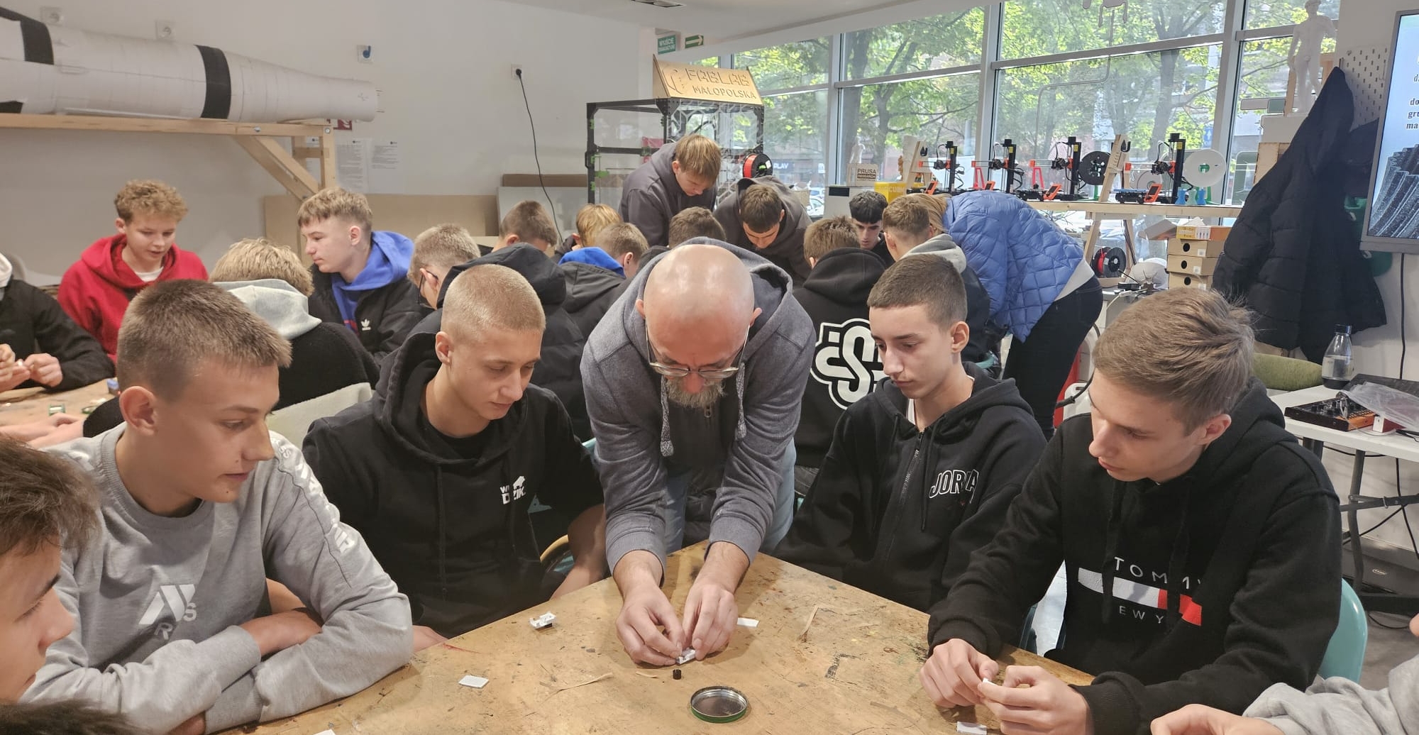 Prąd, druk 3D i dobra energia - uczniowie 1TE z Zielonki w akcji!