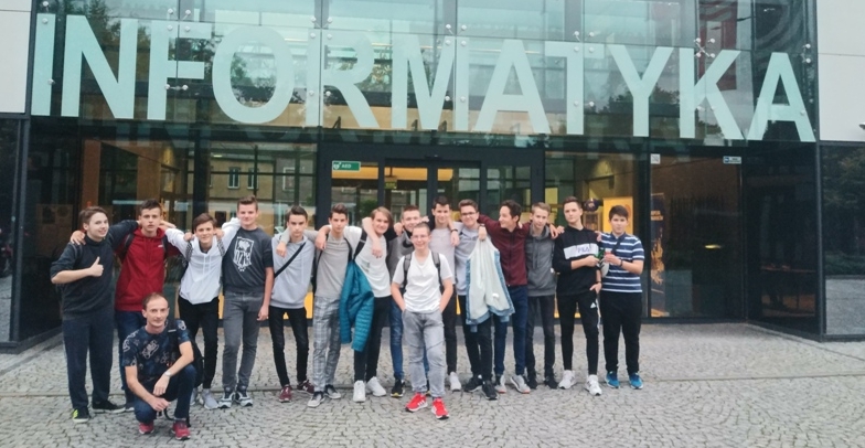 1IT z Technikum im J. Piłsudskiego na Małopolskiej Nocy Naukowców,