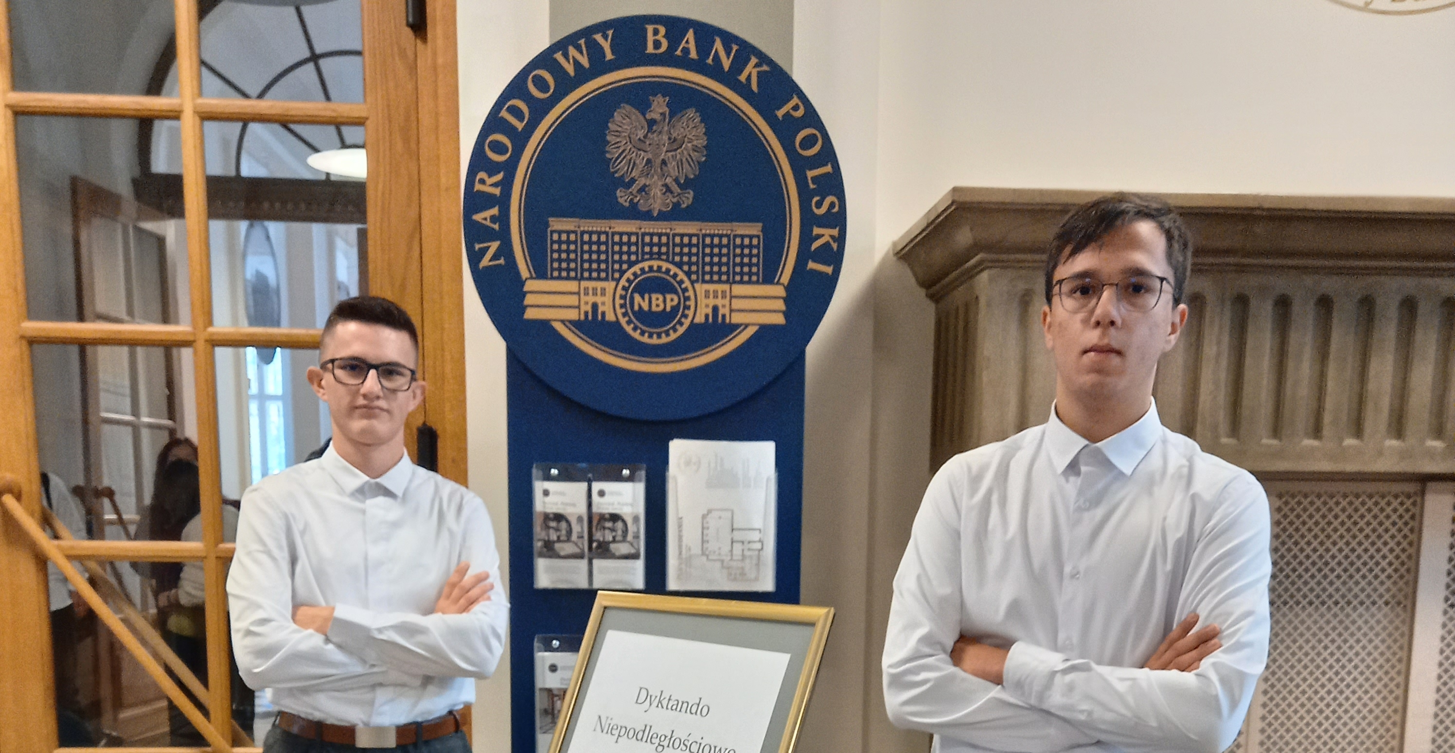 Dyktando „Po polsku o historii” – uczniowie z Zielonki w etapie wojewódzkim