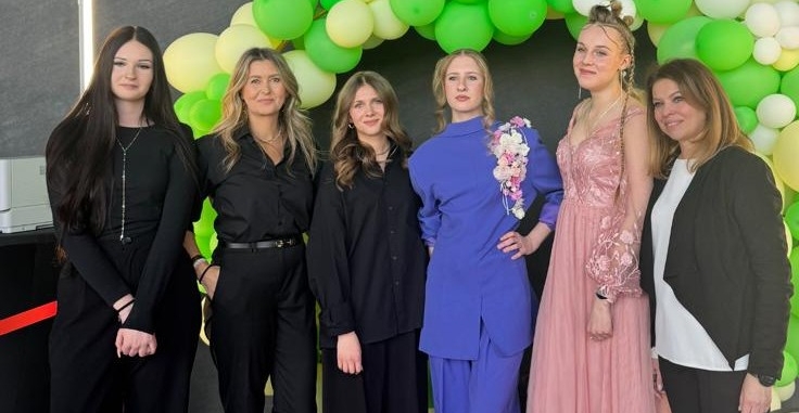 Uczennice z Zielonki na Tarnowskim Festiwalu Fryzjerskim