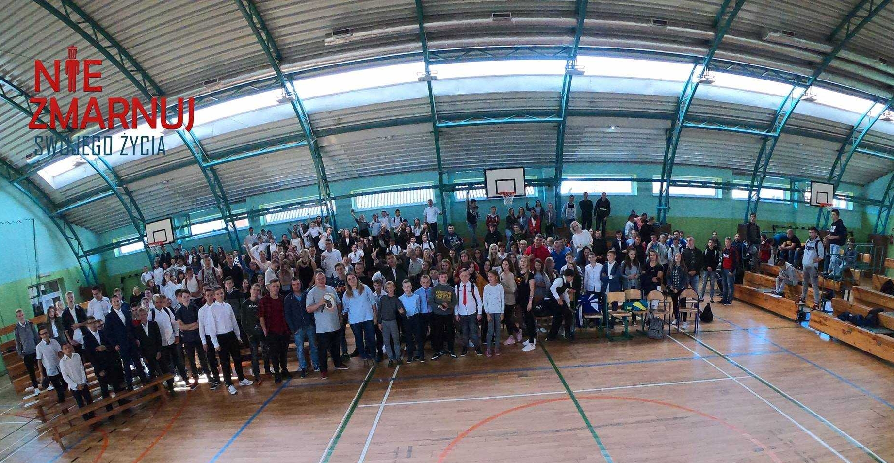 Wolność widziana oczami współczesnej młodzieży - bez narkotyków, bez dopalaczy, bez alkoholu.