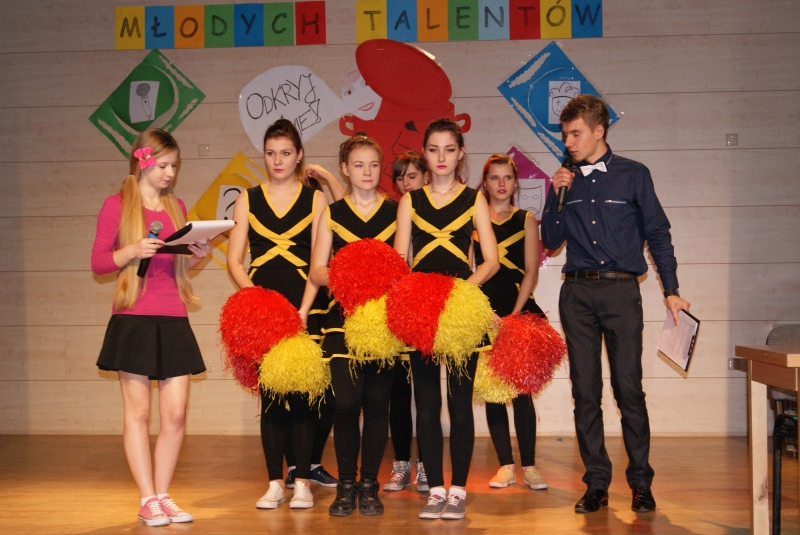 VII FESTIWAL MŁODYCH TALENTÓW W SZCZUROWEJ