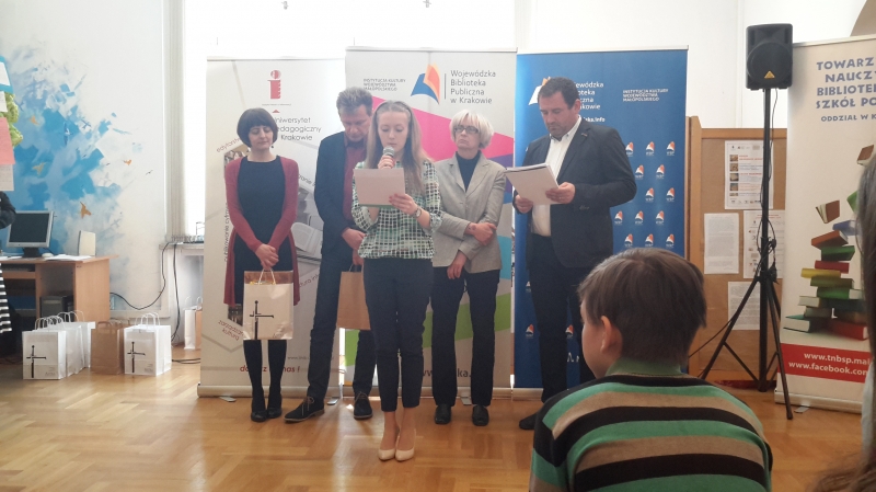 Małopolski Konkurs „ Drzewo recenzji 2016 – warto czy nie warto przeczytać…”