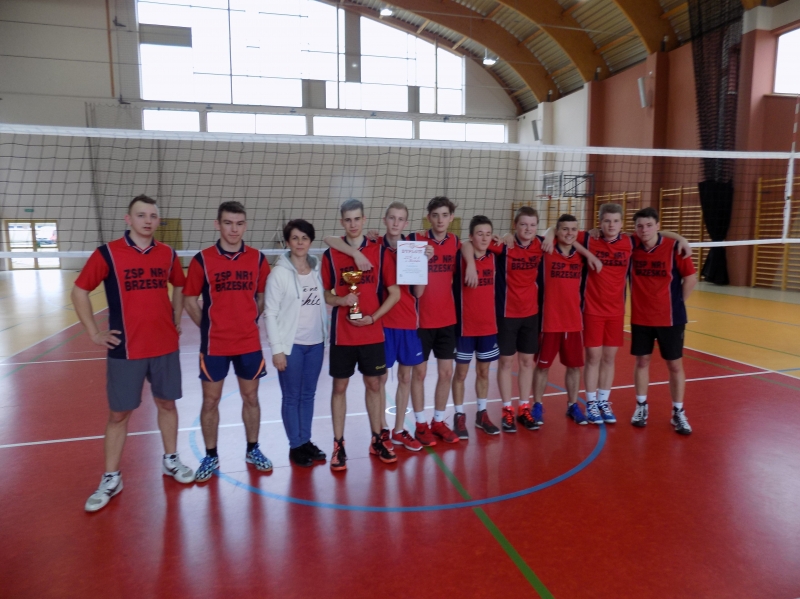 Zwycięstwo ZSP Nr1 w Powiatowej Licealiadzie w Piłce siatkowej Chłopców. 