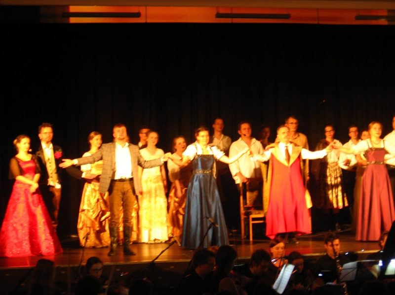 Mechatronicy i elektrycy z wizytą w „strasznym dworze”