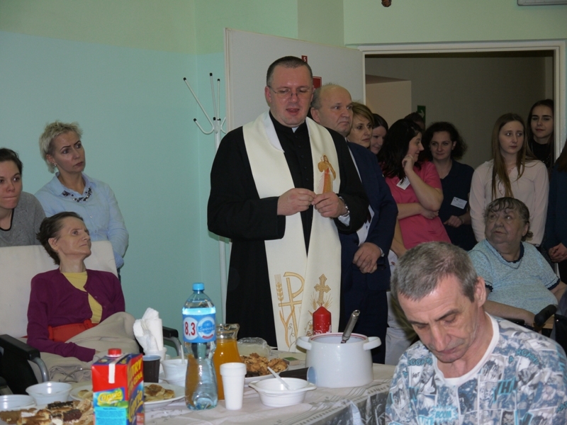 Uczniowie Jedynki pomagają