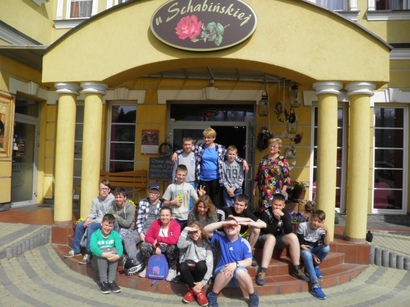 Uczniowie SOSW w Złotej w Muzeum Lizaka oraz Muzeum M. Konopnickiej