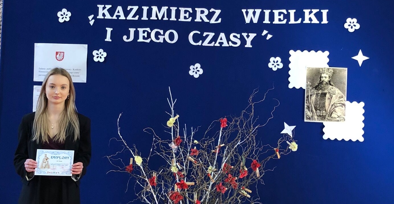 Laury dla Julii w XIV Powiatowym Konkursie Historycznym z ZSTiB