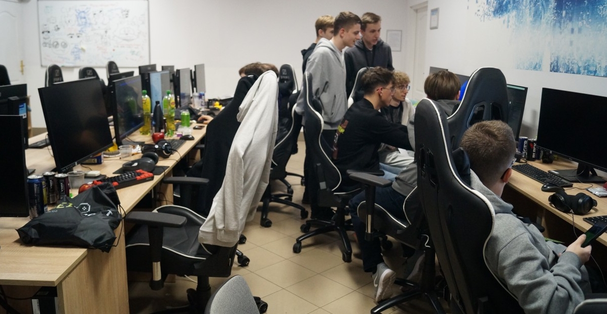 Kolejny raz informatycy z Technikum im. J.Piłsudskiego w Brzesku na podium!