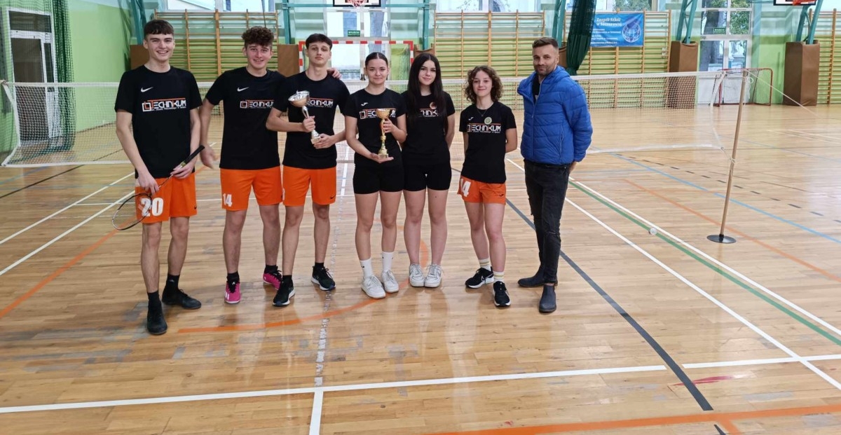 Sukcesy Uczniów Technikum im. J.Piłsudskiego na Powiatowej Licealiadzie w Badmintona Dziewcząt i Chłopców