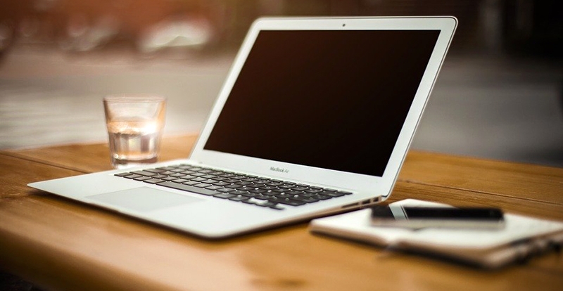 Laptopy dla uczniów za blisko 100 000 złotych