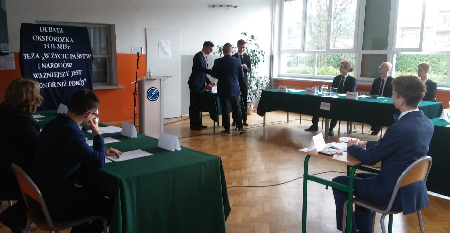 HONOR CZY POKÓJ? - DEBATA OKSFORDZKA NA ZIELONCE
