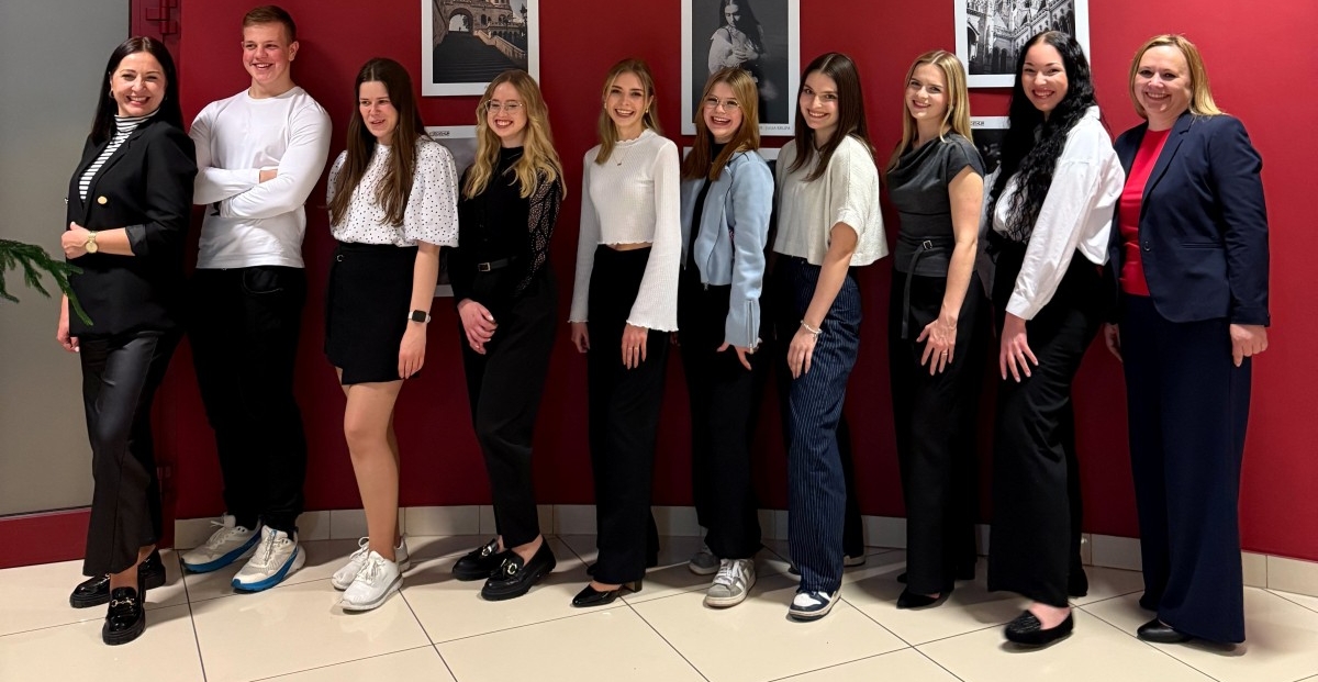 Pięć lat w jednym kadrze – wystawa fotografii uczniów z Technikum im. J.Piłsudskiego w Brzesku