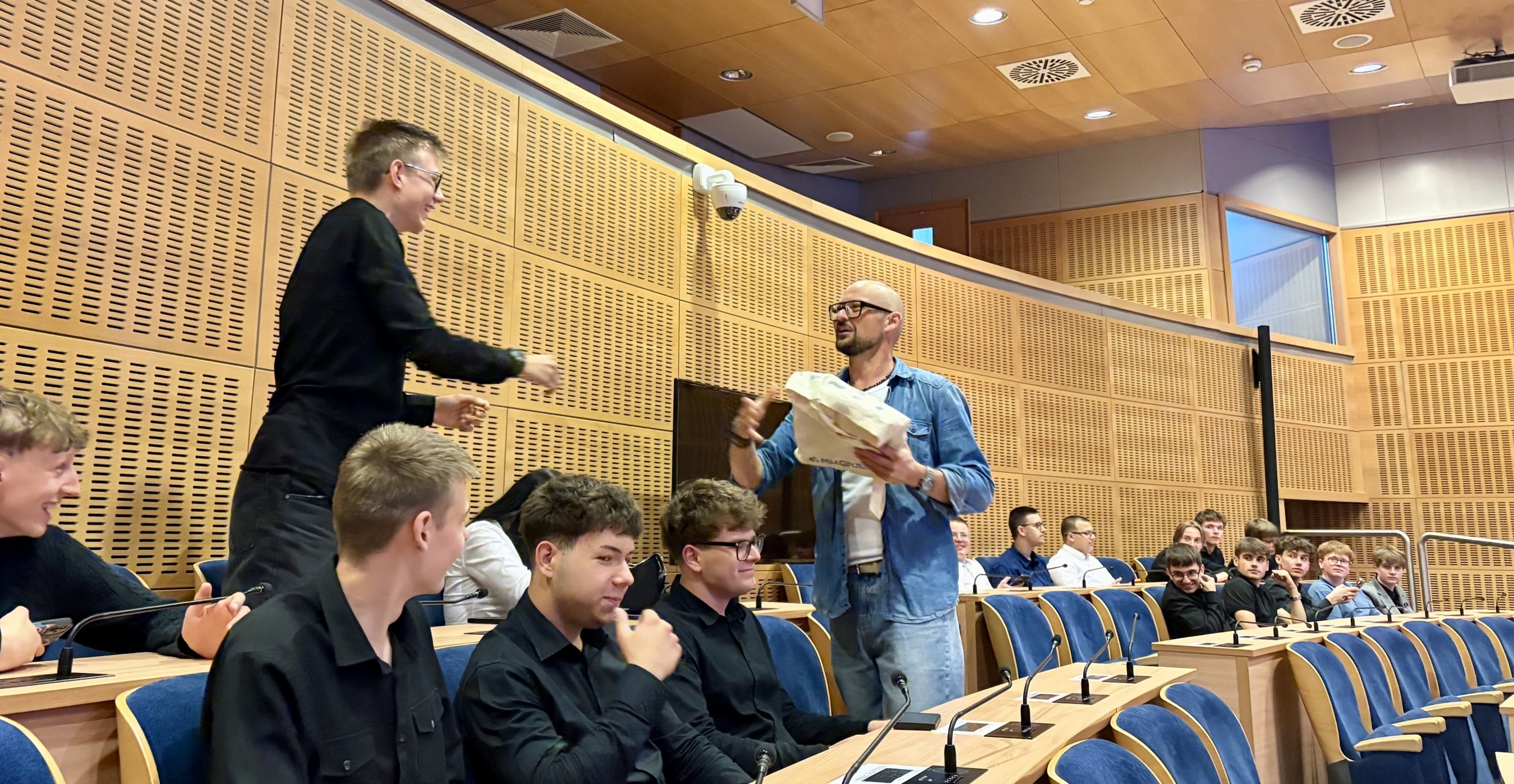 Edukacja obywatelska uczniów z Zielonki w Urzędzie Marszałkowskim