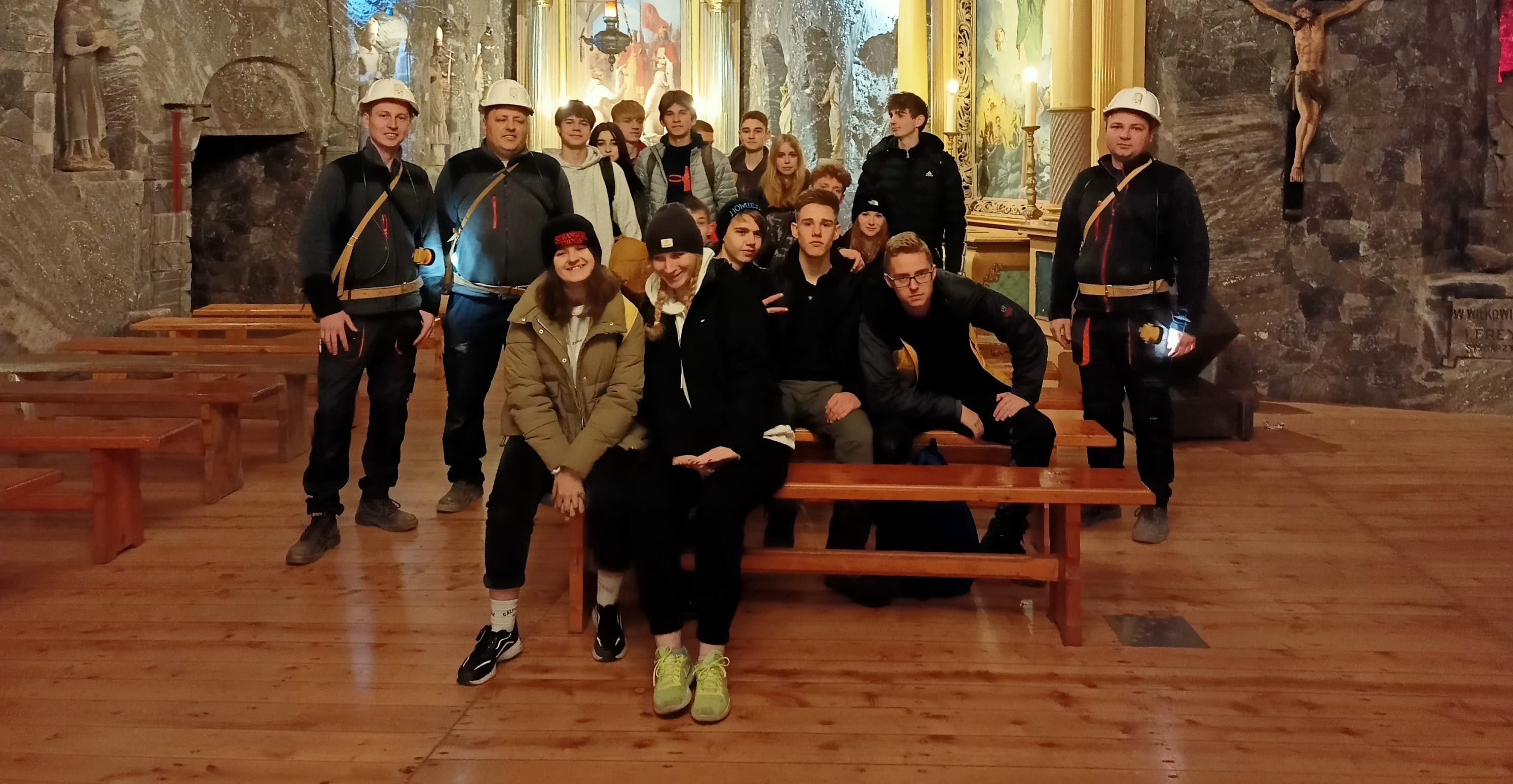 Geodeci z Zielonki na pomiarach w kopalni