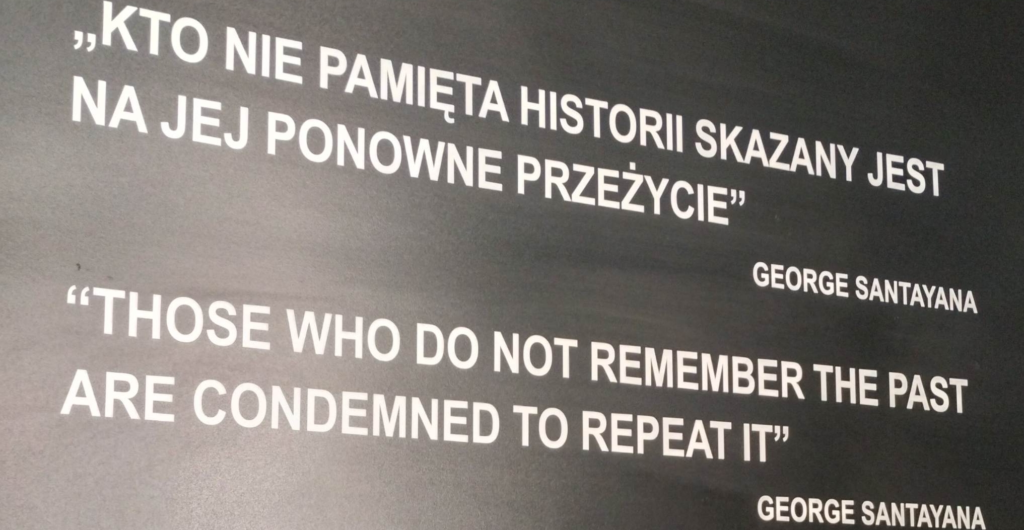 Pamięć, która zobowiązuje - wycieczka uczniów ZSTiB do Muzeum - Miejsca Pamięci Auschwitz-Birkenau