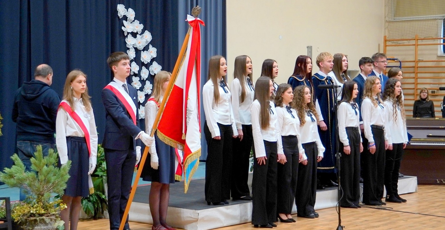 Szkoła z historią, planem i kierunkiem