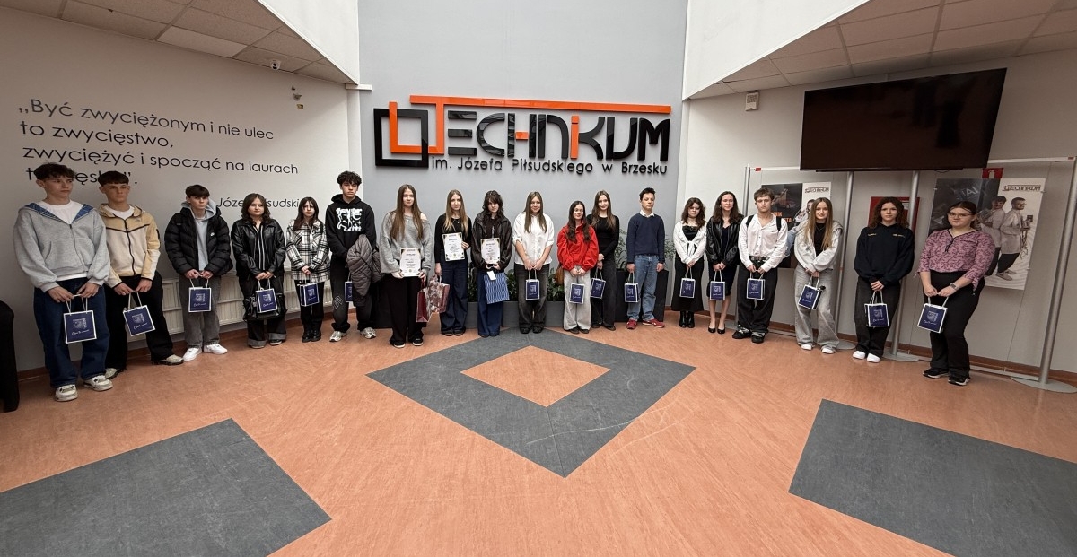 Technikum im. J. Piłsudskiego - III Powiatowy Konkurs Leksykalno – Gramatyczny z Języka Angielskiego dla klas 8 szkół podstawowych