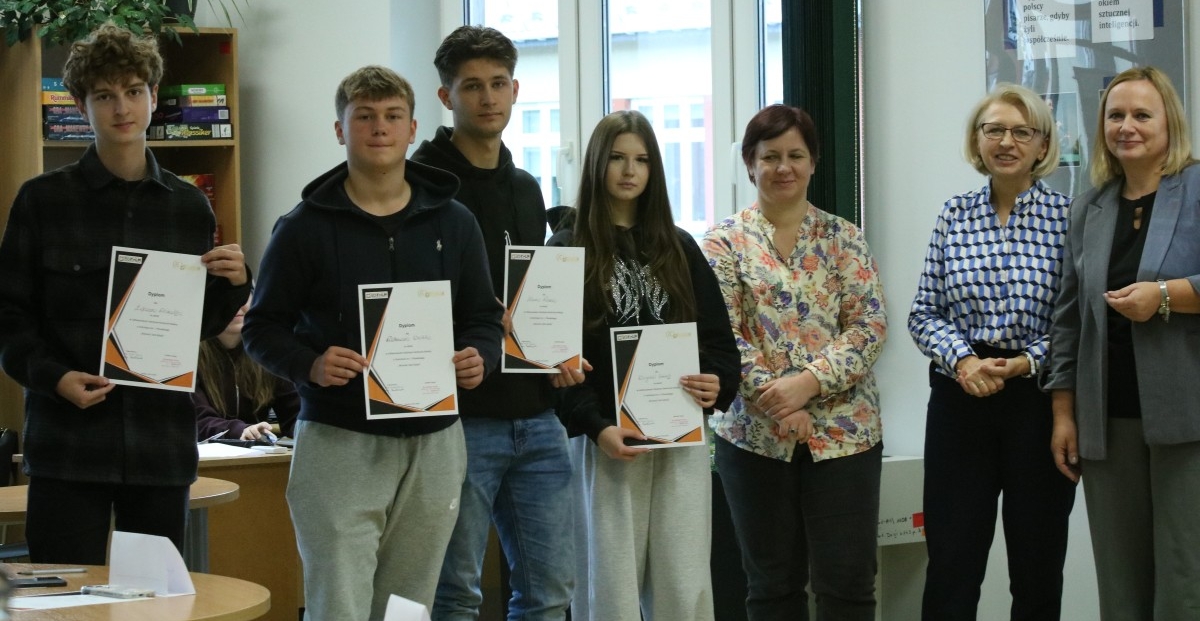 Finał Jubileuszowego Szkolnego Konkursu Wiedzy o Technikum im. J. Piłsudskiego „Wczoraj i Dziś Szkoły”