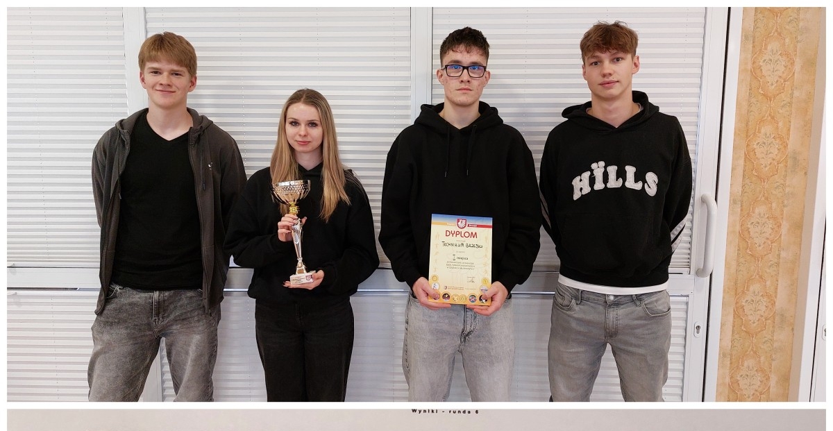 Uczniowie z Technikum im. J. Piłsudskiego w Brzesku po raz kolejny z tytułem Mistrzów Szachowych!
