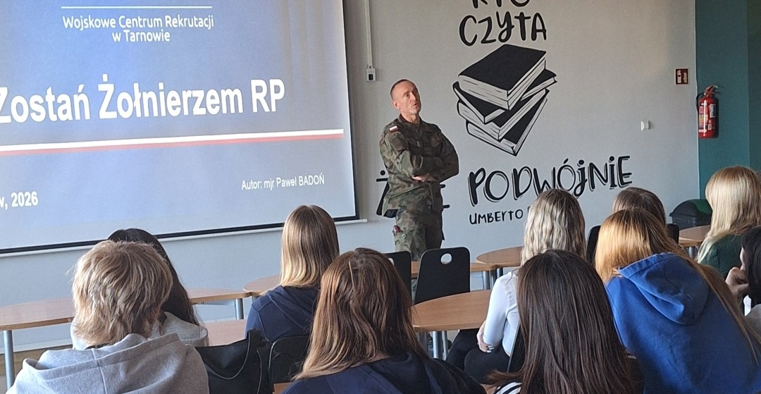 Spotkanie maturzystów z Technikum im. J. Piłsudskiego z przedstawicielami Wojskowego Centrum Rekrutacji w Tarnowie
