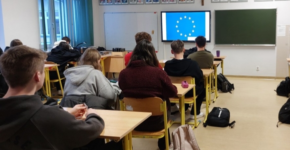 Technikum im. J. Piłsudskiego w Brzesku: Erasmus+ zaczyna się w szkole – jak przygotowujemy uczniów do praktyk zagranicznych