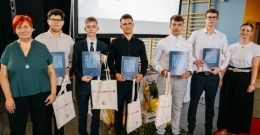 Pracodawcy inwestują w przyszłość. Stypendia dla uczniów ZSTiB w Brzesku!