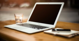 Laptopy dla uczniów za blisko 100 000 złotych