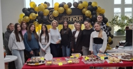 Technikum im. J. Piłsudskiego w Brzesku: Kiermasz na rzecz schroniska w Borku