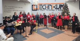 Mały chłopiec – wielka walka! Charytatywny Kiermasz Świąteczny w Technikum im. J. Piłsudskiego w Brzesku